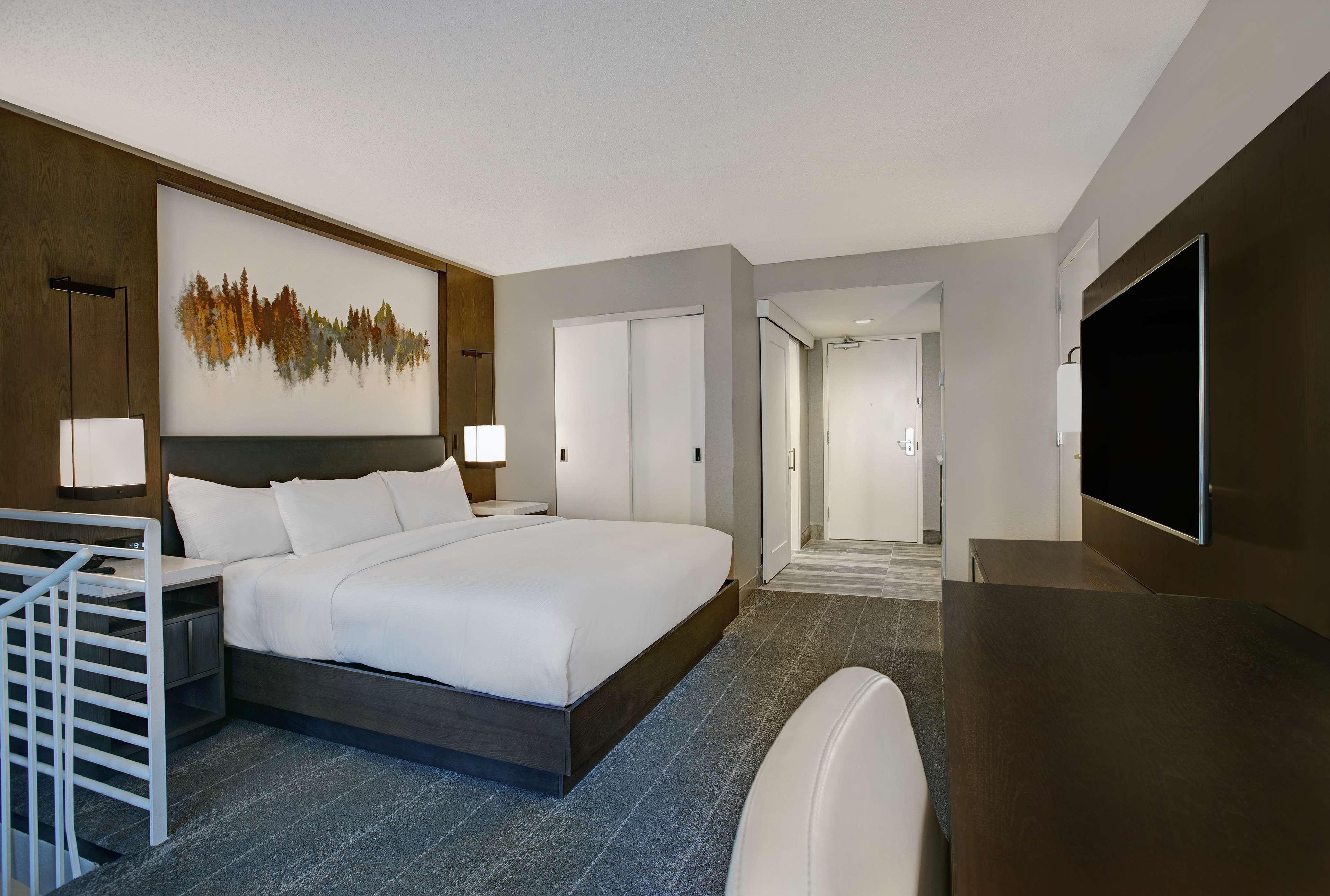 Hilton Peachtree City Atlanta Hotel & Conference Center Exterior photo